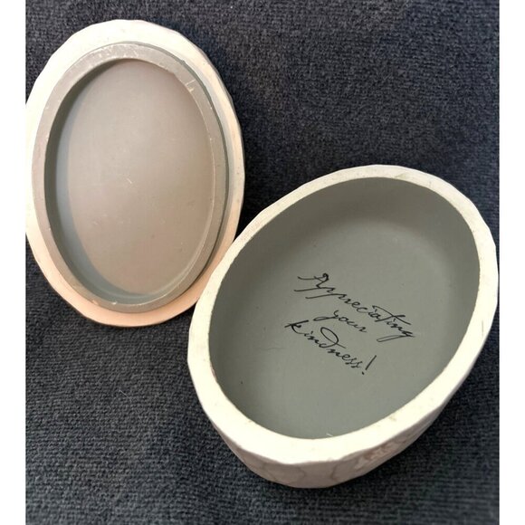 Willow Tree Susan Lordi "Thank You" Keepsake Box 2005 Trinket Box - Picture 2 of 4